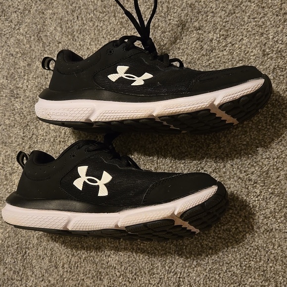 Under armour shoes size 9.5 - Picture 6 of 7
